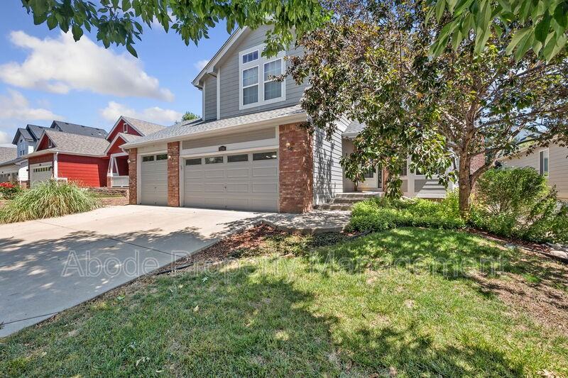 2214 Andrews St - Photo 2 of 31