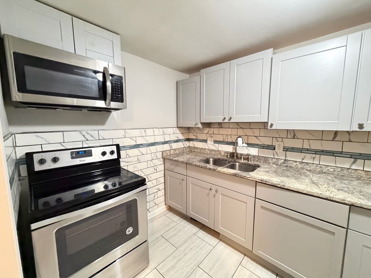 118 Denrose Drive - Photo 3 of 31