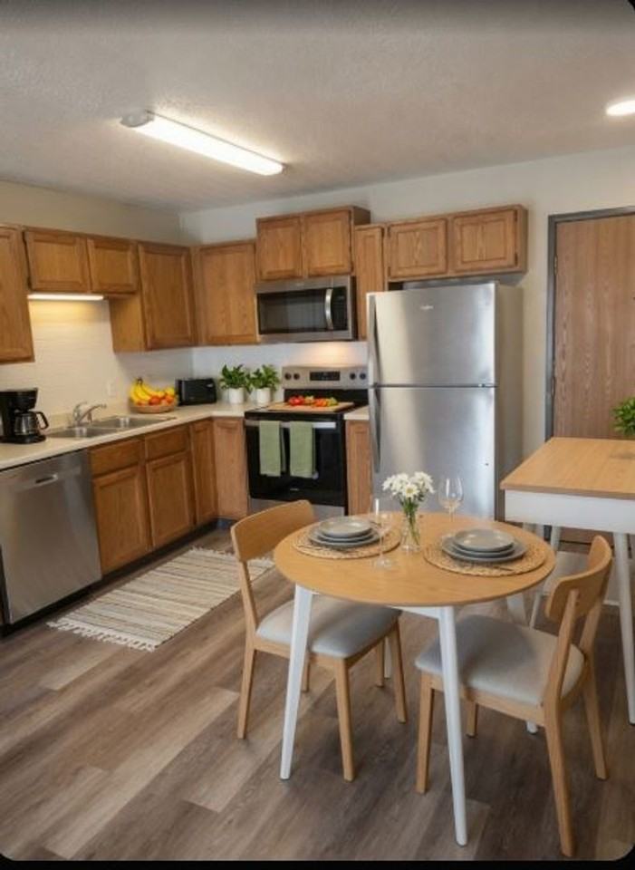 Lakeport Village Apartments - Photo 2 of 12