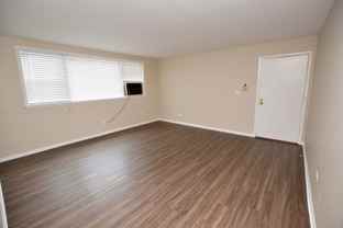 0S 540,610, 620 Old York Road - Photo 1 of 1
