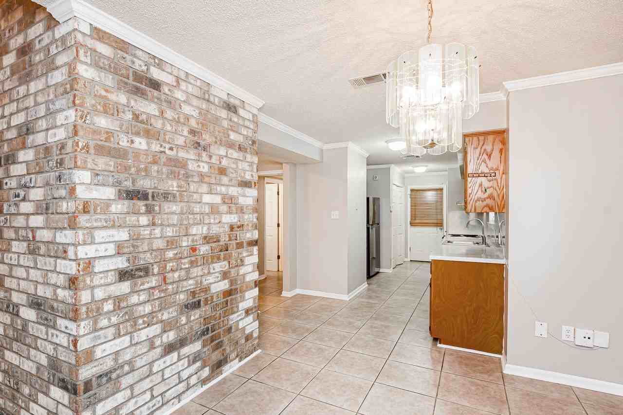 951 E Tom Stokes Ct - Photo 4 of 16