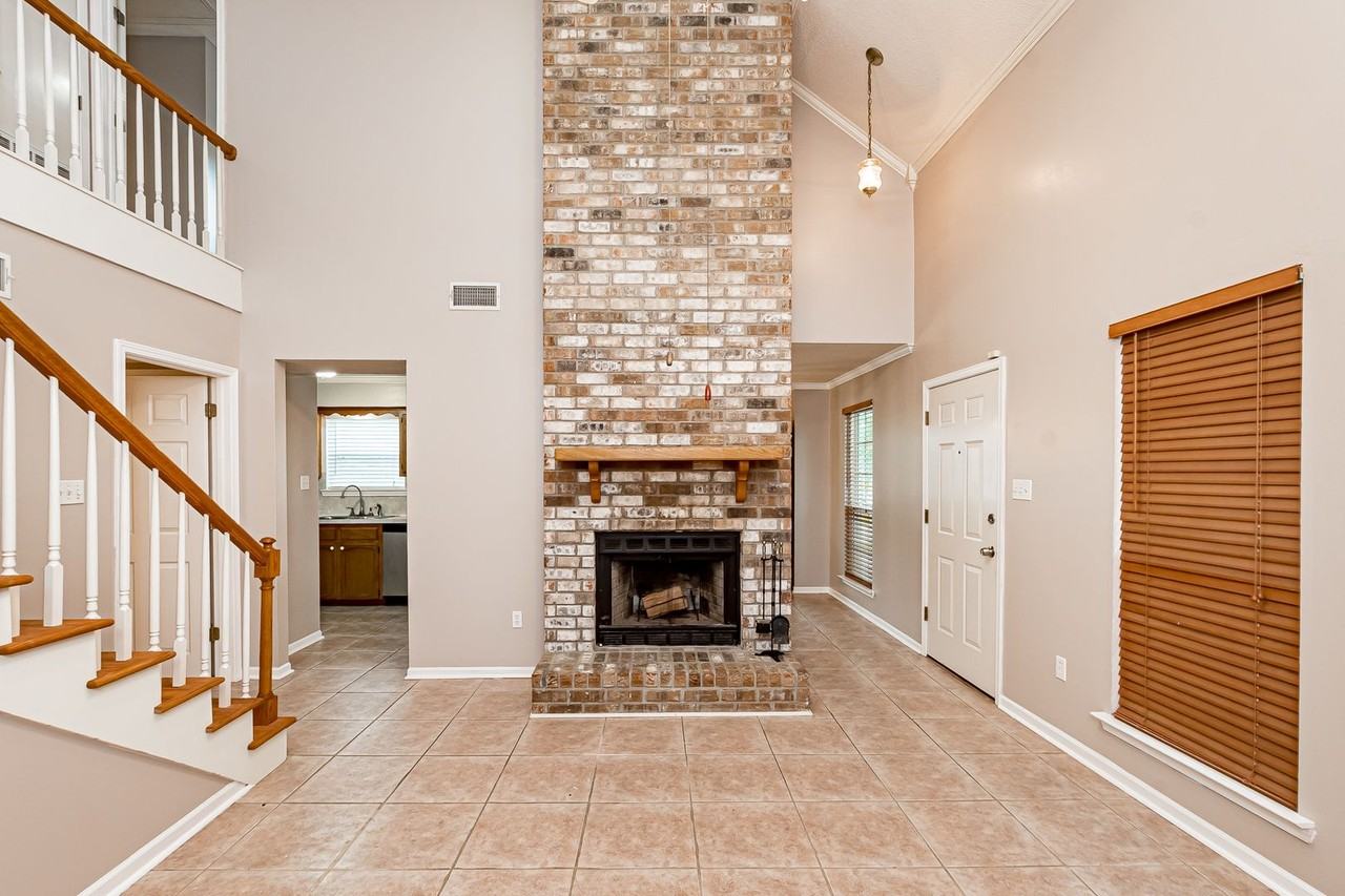 951 E Tom Stokes Ct - Photo 6 of 16