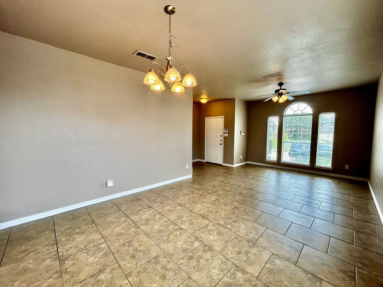 8640 Rainy Lake Dr - Photo 4 of 25