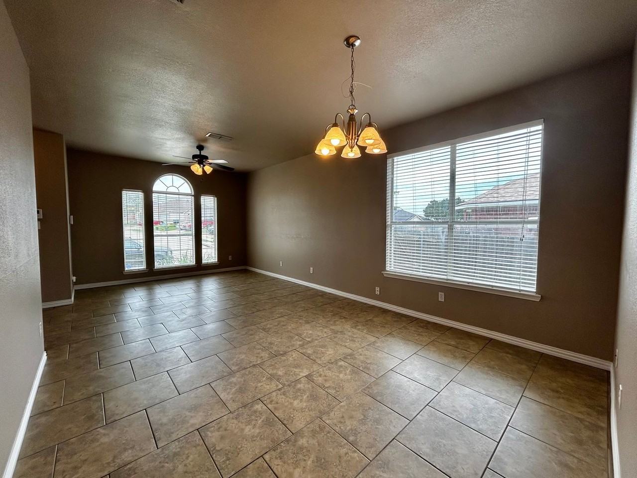 8640 Rainy Lake Dr - Photo 5 of 25