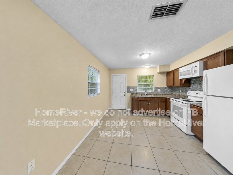 1111 Tuskegee St #A - Photo 6 of 21
