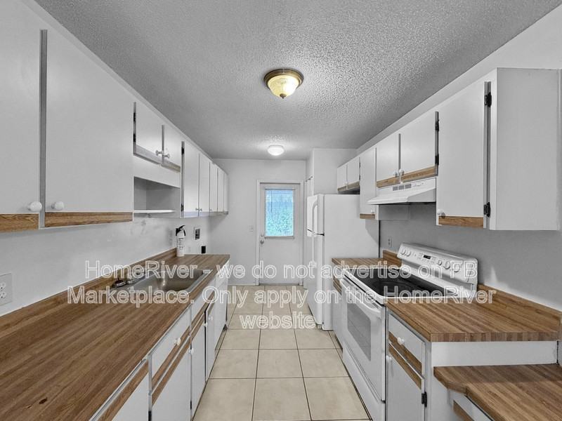 459 E Rosewood Ln #157 - Photo 2 of 22
