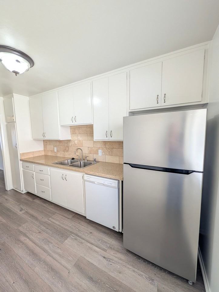 Dickens Garden Apartments - Photo 2 of 35