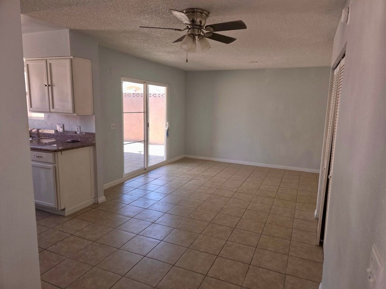 2685 S 17th Ave - Photo 7 of 16