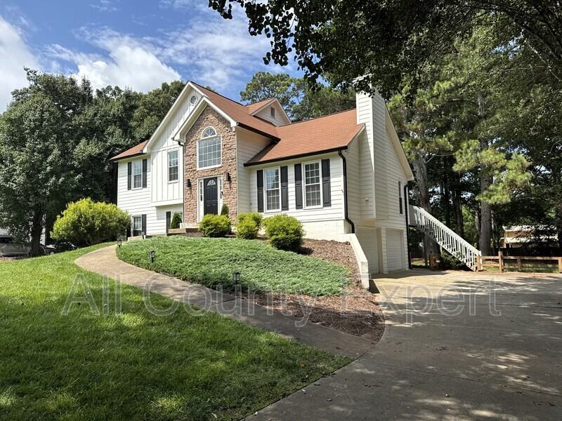 7745 Wynfield Dr - Photo 4 of 41