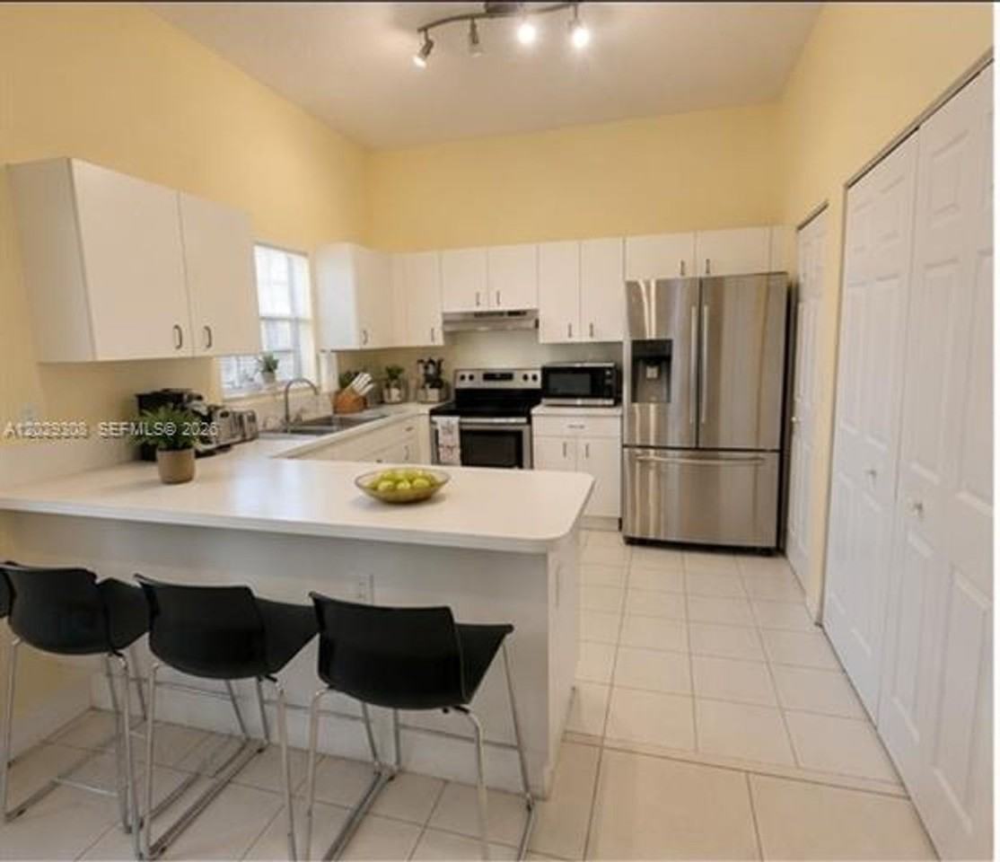16143 Emerald Cove Rd - Photo 2 of 7