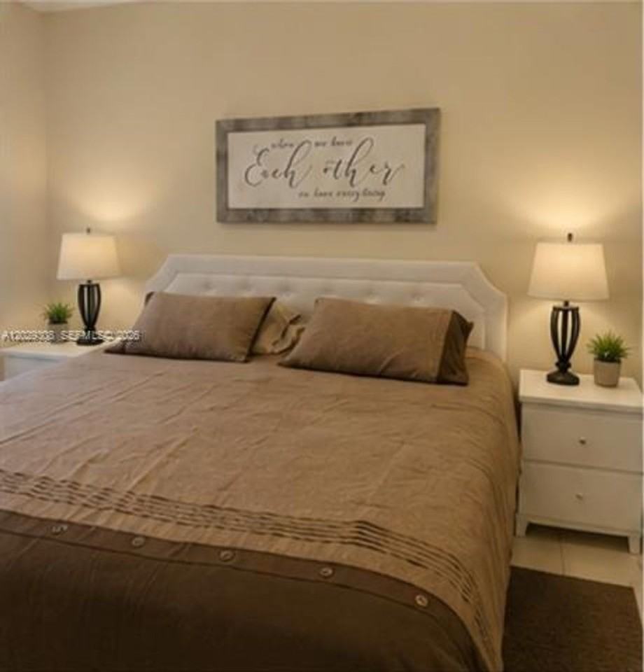 16143 Emerald Cove Rd - Photo 4 of 7