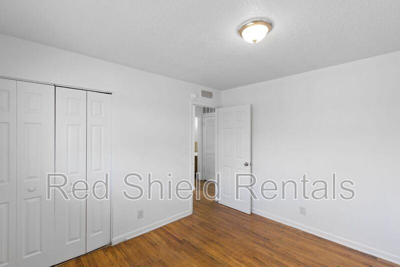 944 Holmes Rd #5 - Photo 3 of 15