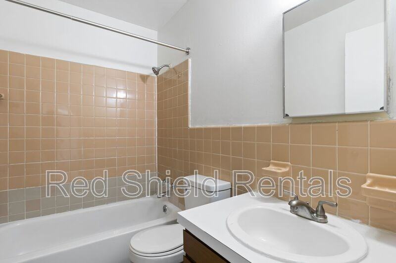 944 Holmes Rd #5 - Photo 6 of 15