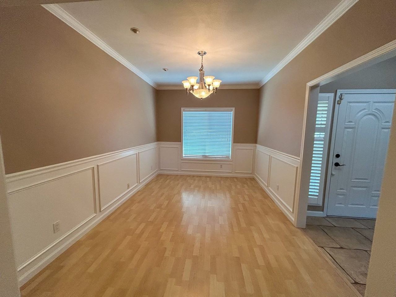 113 Sterling Oaks Dr - Photo 2 of 19
