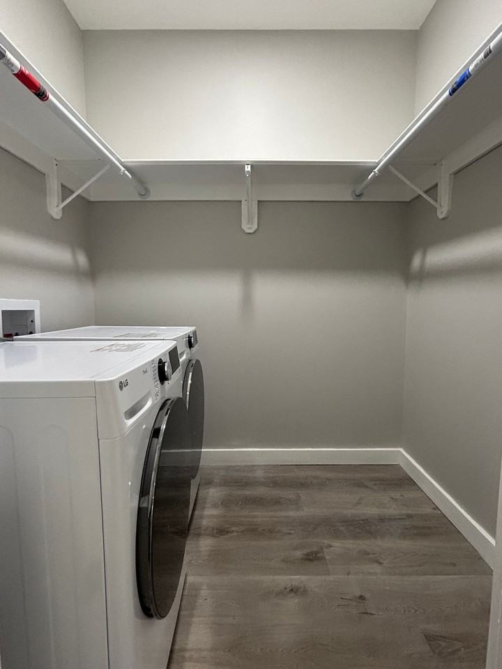 Austin Manor Apartments - Photo 3 of 14
