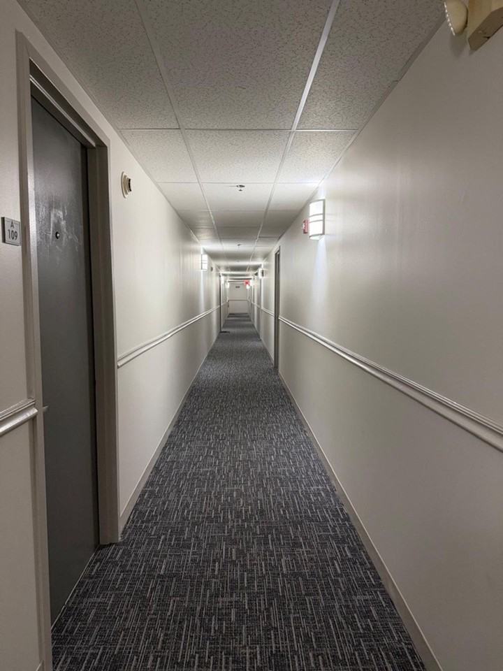 Austin Manor Apartments - Photo 4 of 14