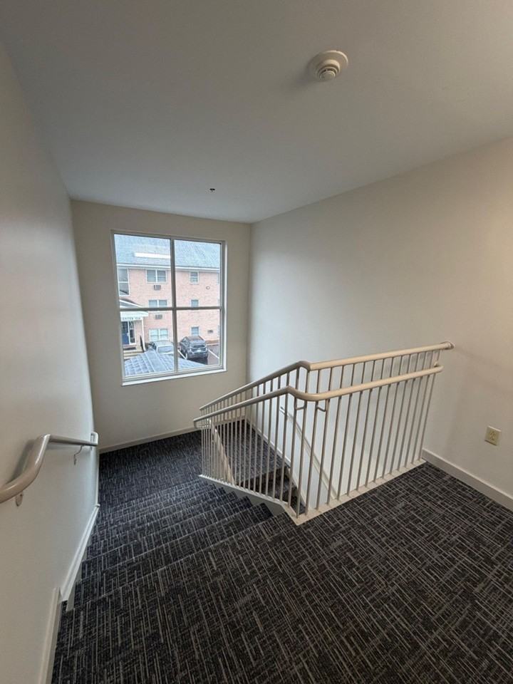 Austin Manor Apartments - Photo 5 of 14