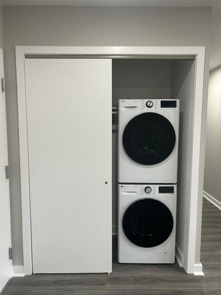 Austin Manor Apartments - Photo 6 of 14