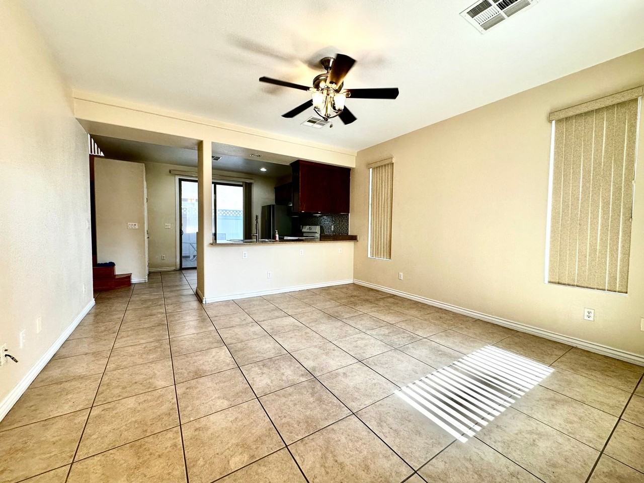 8137 Aurora Mist St - Photo 4 of 24