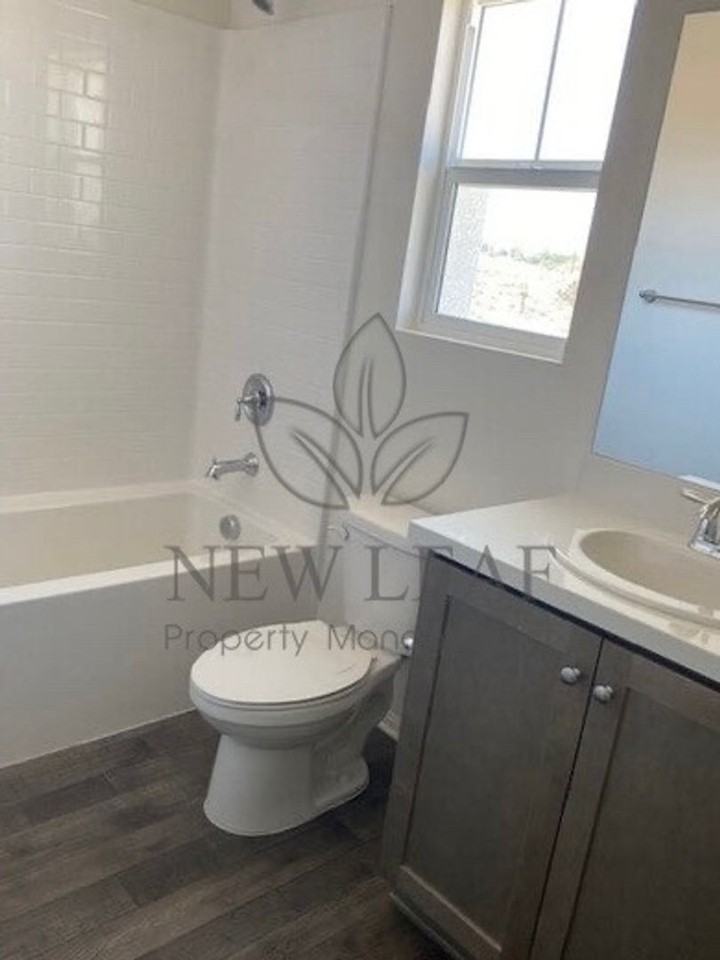 10599 Topaz Ave - Photo 3 of 14