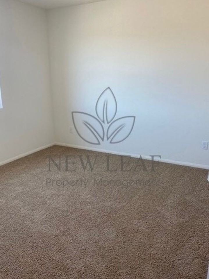 10599 Topaz Ave - Photo 5 of 14