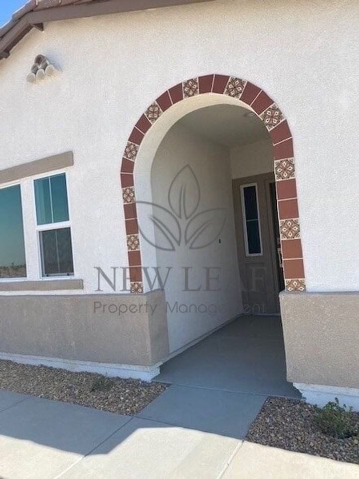 10599 Topaz Ave - Photo 2 of 40