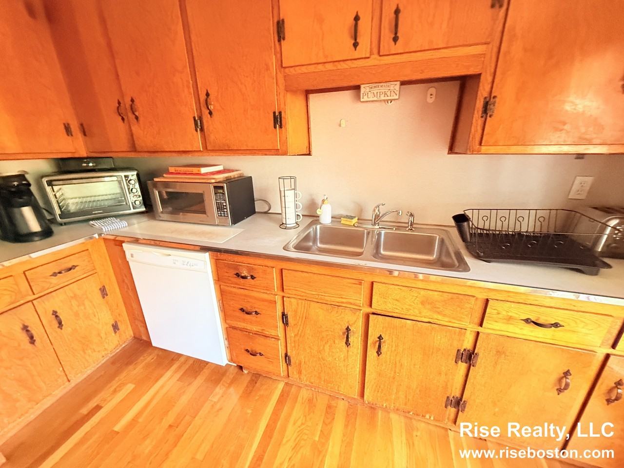 199 Mount Auburn St #3 - Photo 2 of 13