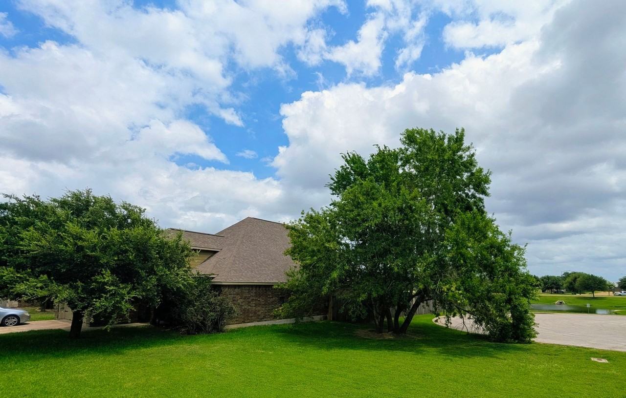 15417 Meadow Pass - Photo 2 of 26