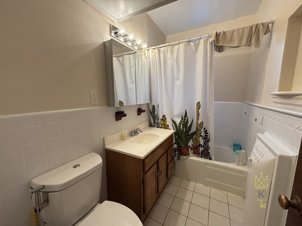 159 Saint Paul St #1 - Photo 7 of 10