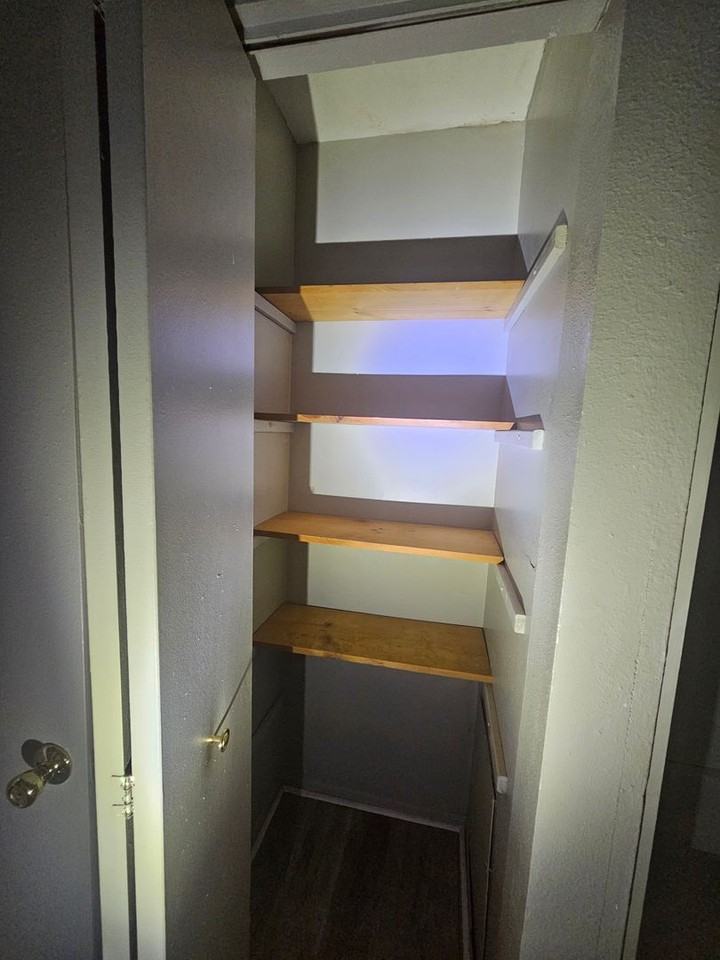 307 N Prairieview Rd - Photo 6 of 12