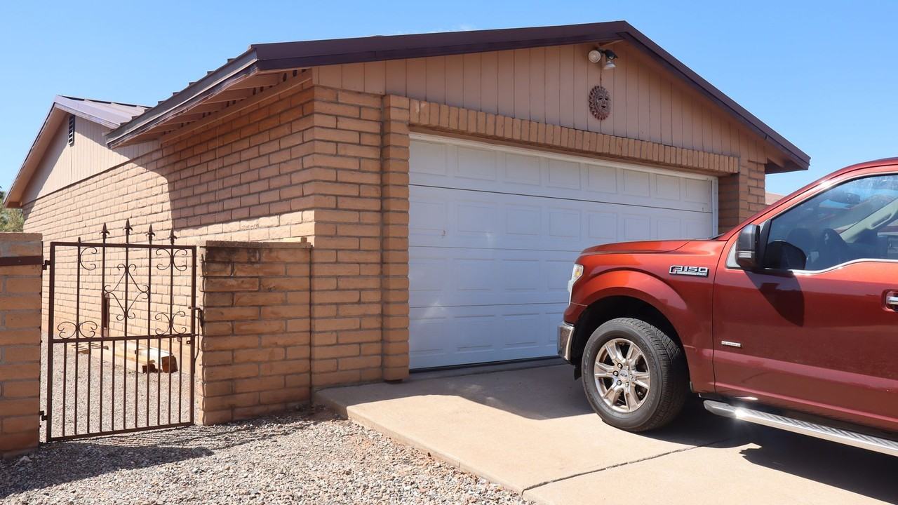 4858 Evergreen Dr - Photo 3 of 24