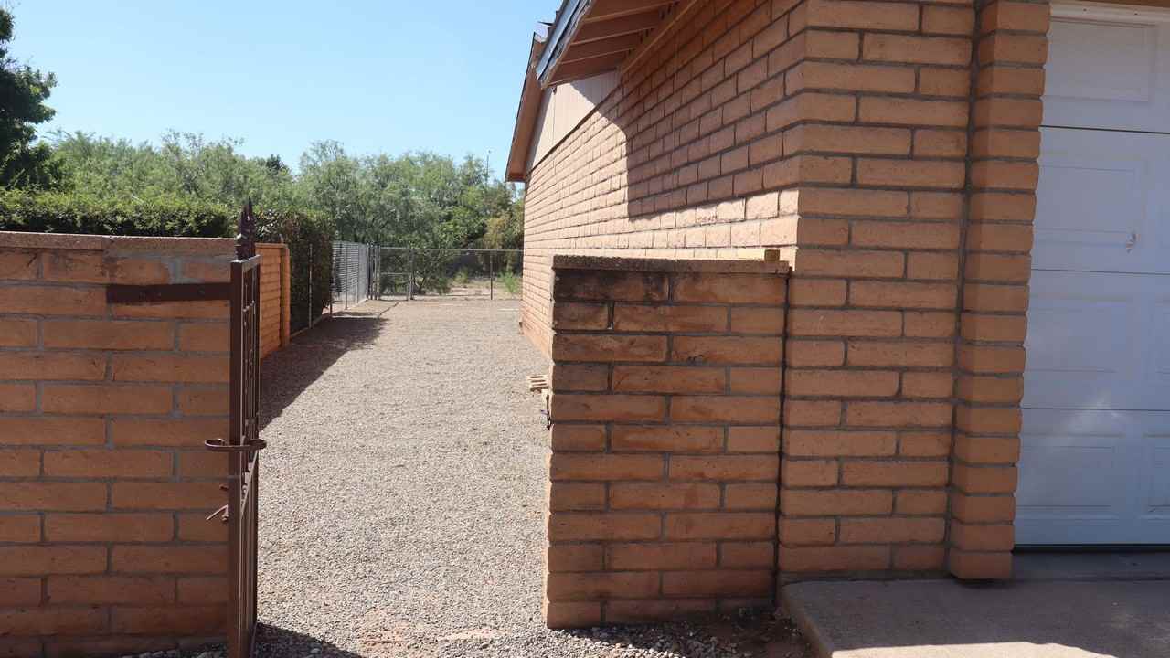 4858 Evergreen Dr - Photo 4 of 24