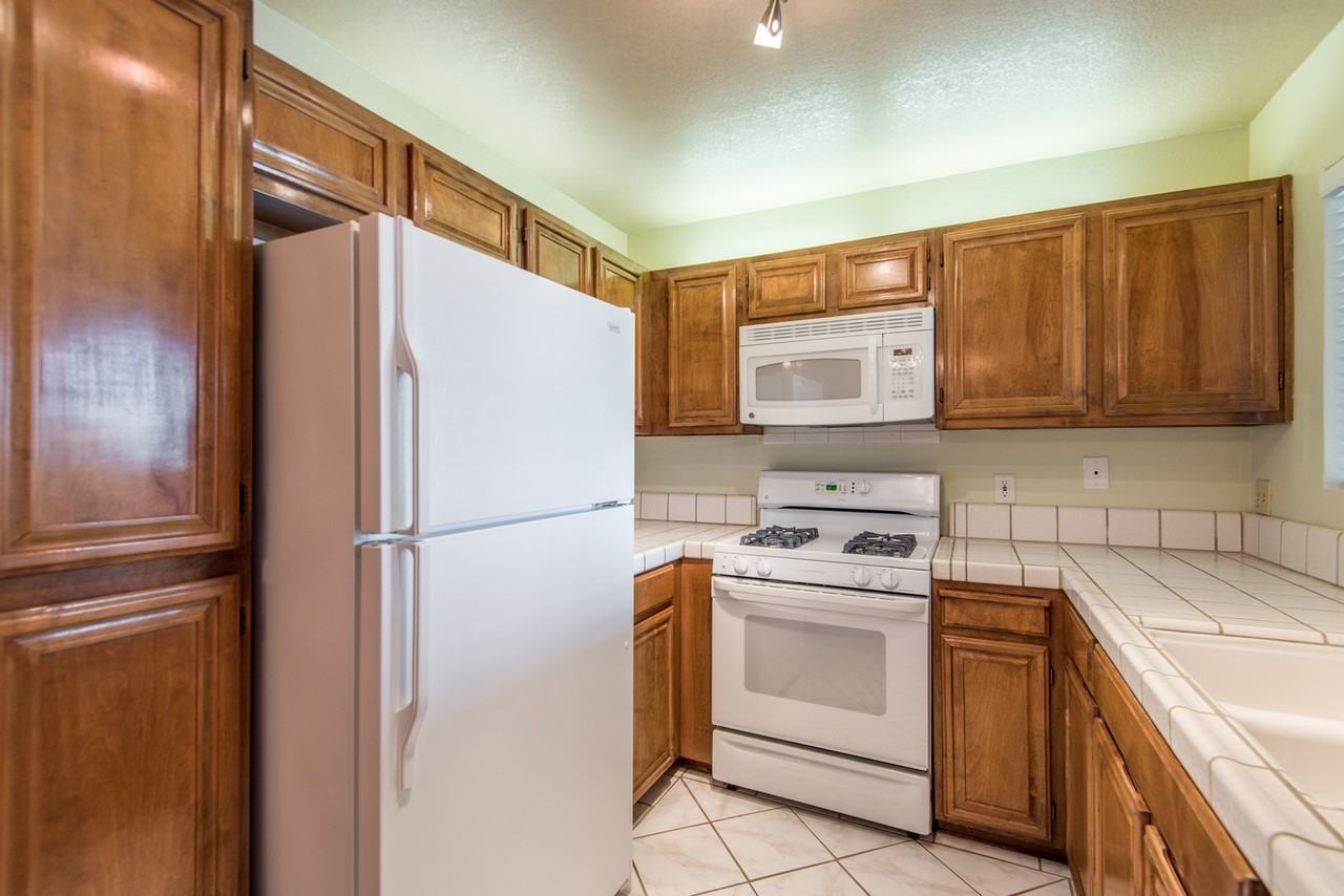 3651 Knollwood Ter #312 - Photo 4 of 12
