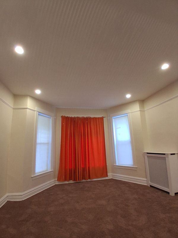 1009 W Garfield Blvd - Photo 4 of 17