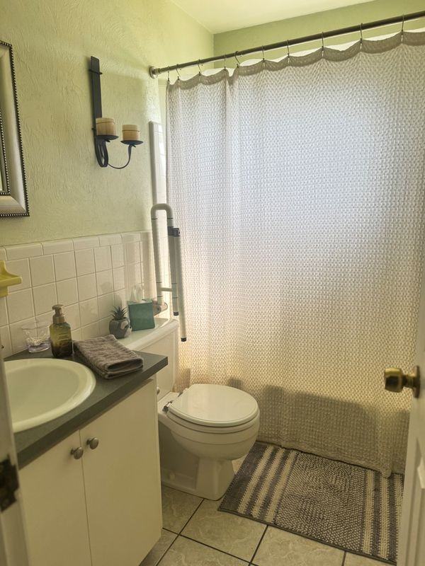 360 Slayton Ave - Photo 4 of 18
