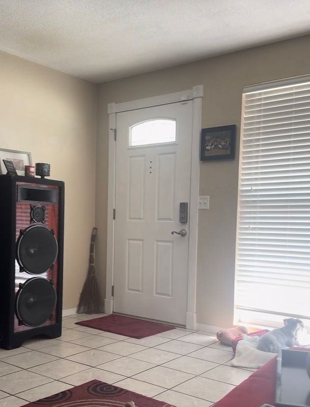360 Slayton Ave - Photo 5 of 18