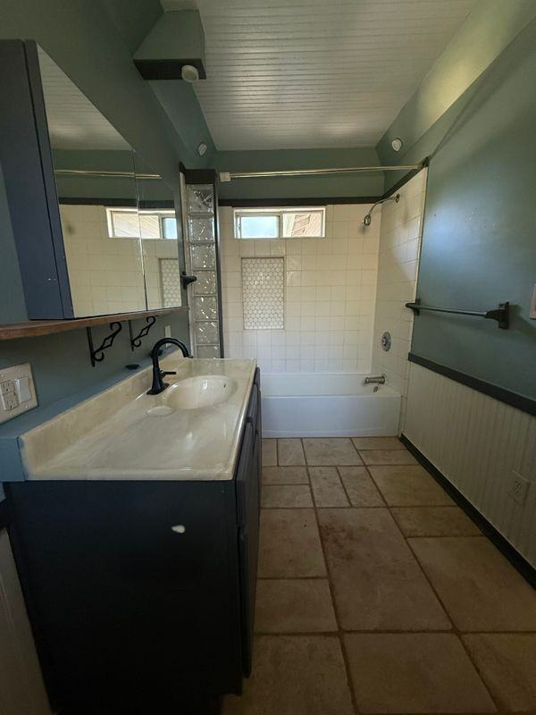 1233 Arlington Ave - Photo 7 of 10
