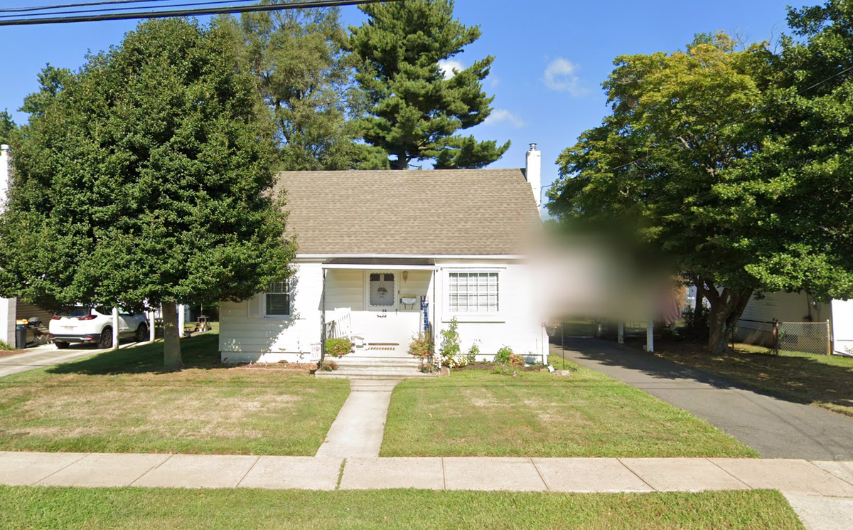 24 Forman Dr