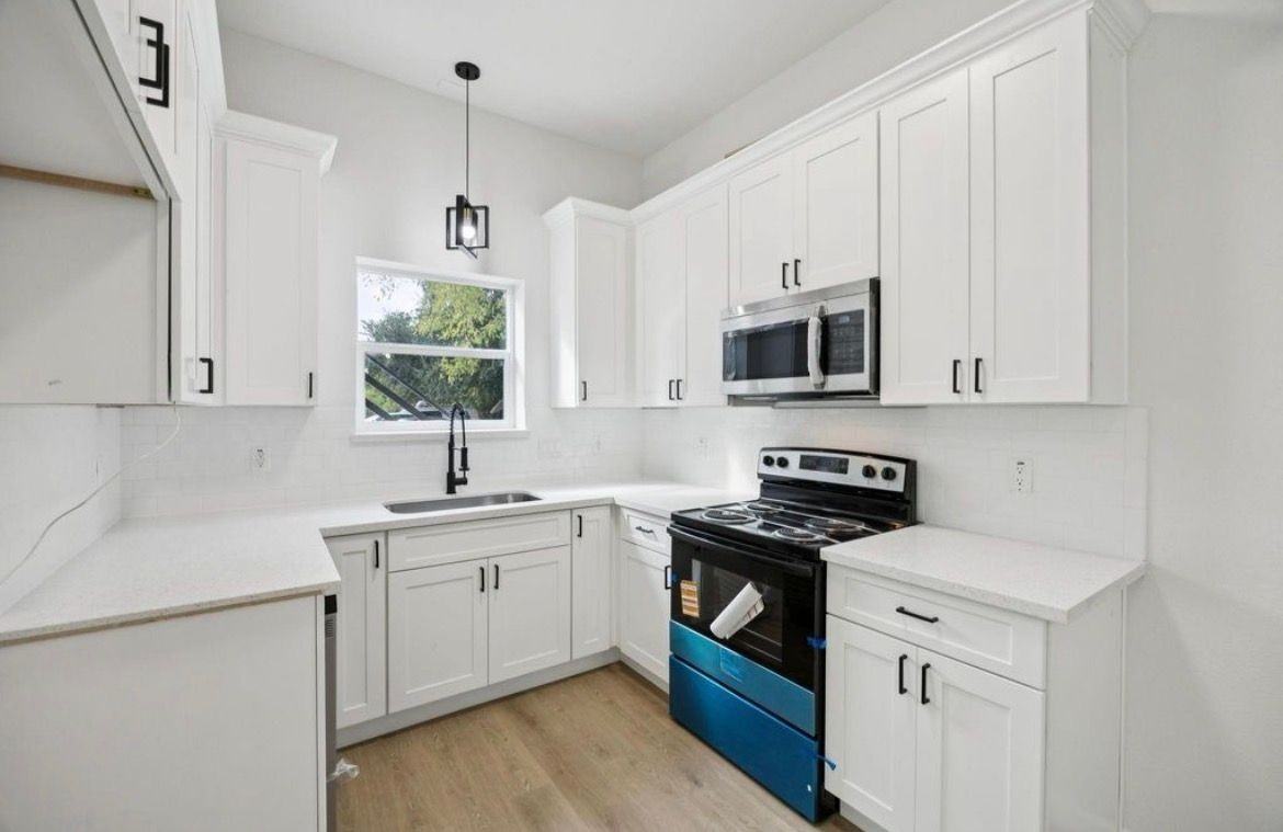 422 New Hampshire St - Photo 2 of 10