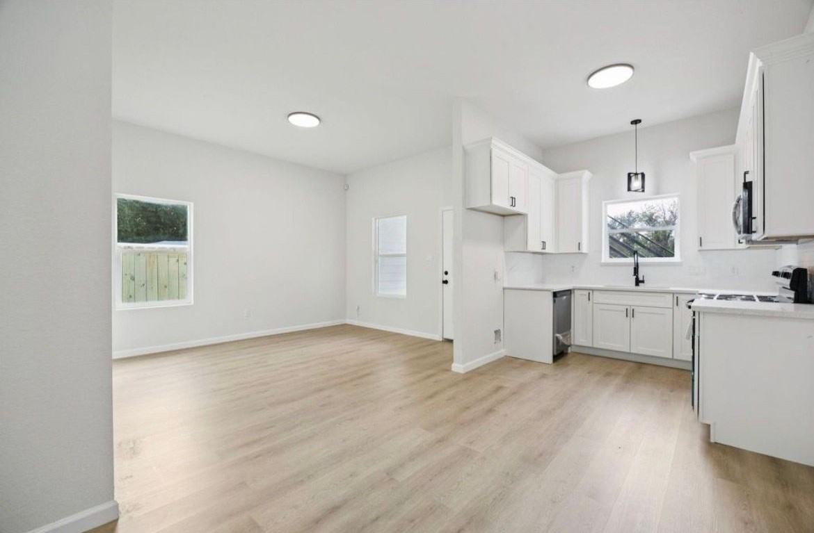 422 New Hampshire St - Photo 3 of 10