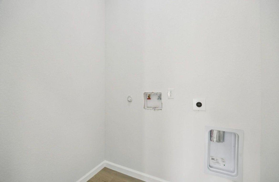 422 New Hampshire St - Photo 4 of 10