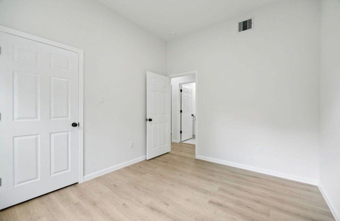 422 New Hampshire St - Photo 7 of 10
