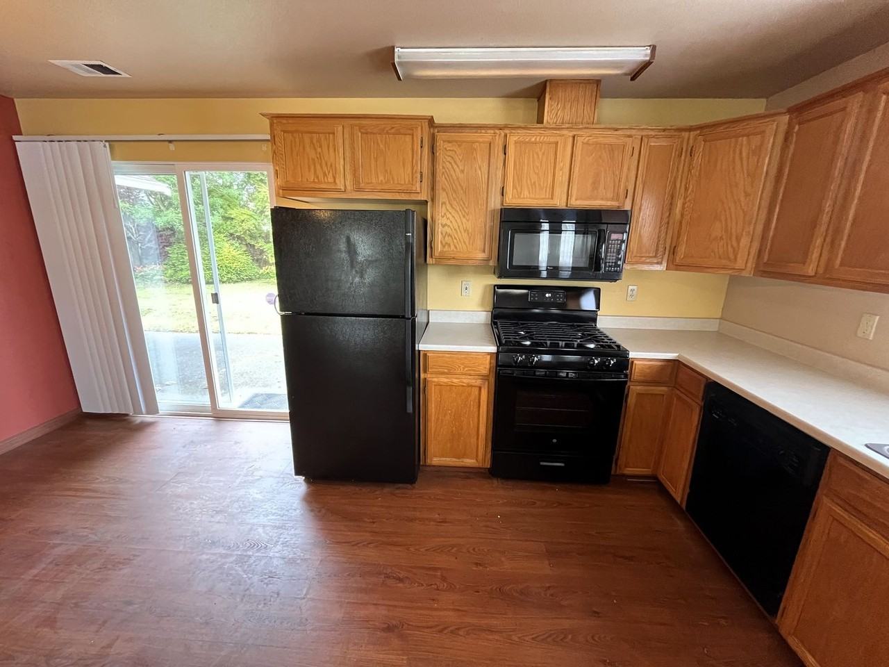 1426 Underwood Ct - Photo 4 of 16