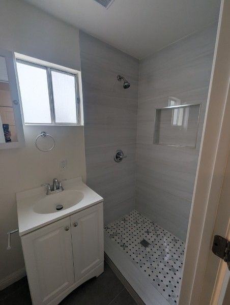 2250 E 103rd St - Photo 4 of 8