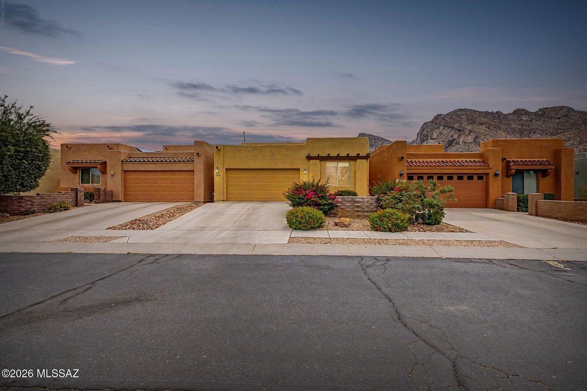 9854 N Wide Sky Dr