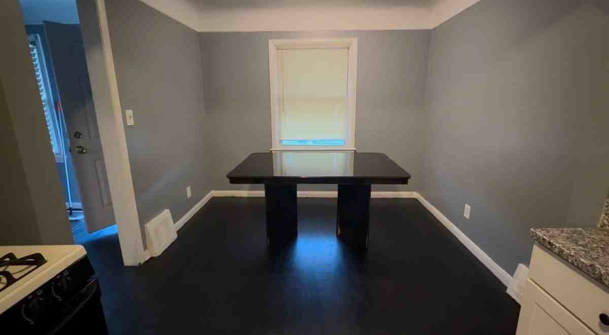 7633 Fielding St - Photo 2 of 12