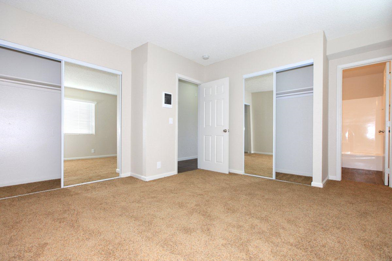 Spring Gardens Apartments - Photo 5 of 11