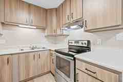Special Offer! Florence @ 26th Ave 2 Bed | 1 bath - Photo 1 of 1