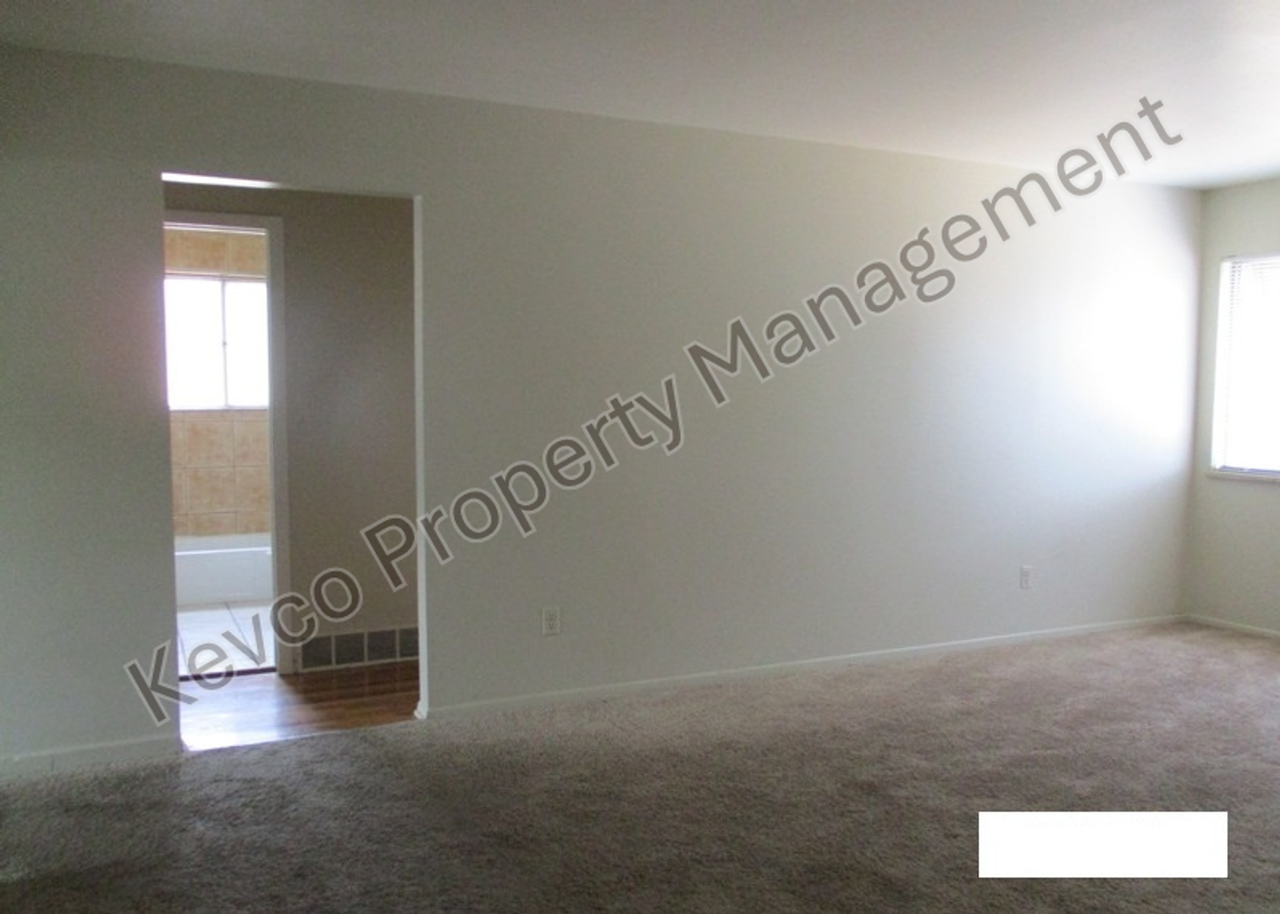 2801-2805 Stanford Rd - Photo 3 of 39