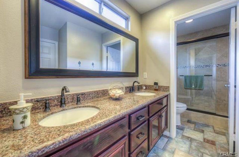 220 15th St - Photo 6 of 29